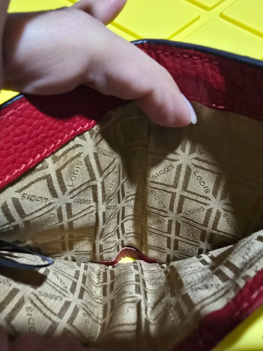 Lodis Kate N/S French Purse Red Leather RFID WalletLodis Kate N/Snap Closure EUC - Picture 4 of 15